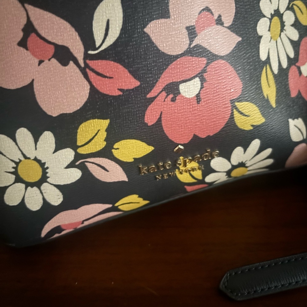 Kate Spade Darcy Small Bucket Bag in Road Trip Floral Blue - Picture 2 of 5